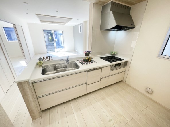 �L�b�`�� �L���Ďg������̂悢�L�b�`���A�������̂������ŉƑ��̏Ί炪�L����܂�