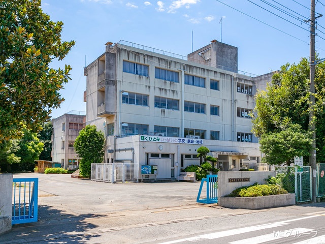���ӊ� ���w�Z 640m �@�c�s�����l�쏬�w�Z