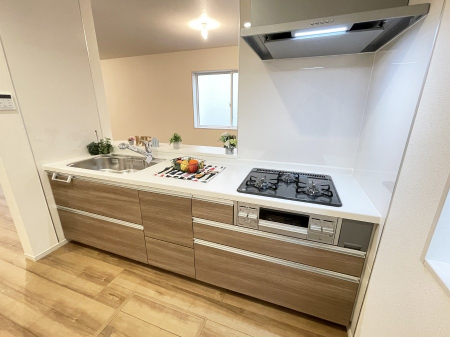 �L�b�`�� ���������Ȃ���ł����Ƒ��Ƃ̉�b���y���߂�ΖʃL�b�`��