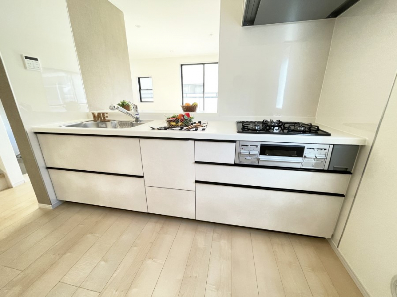 �L�b�`�� �J�E���^�[�z���ɂ��b�������Ȃ��疈���̂������������Ɗy����