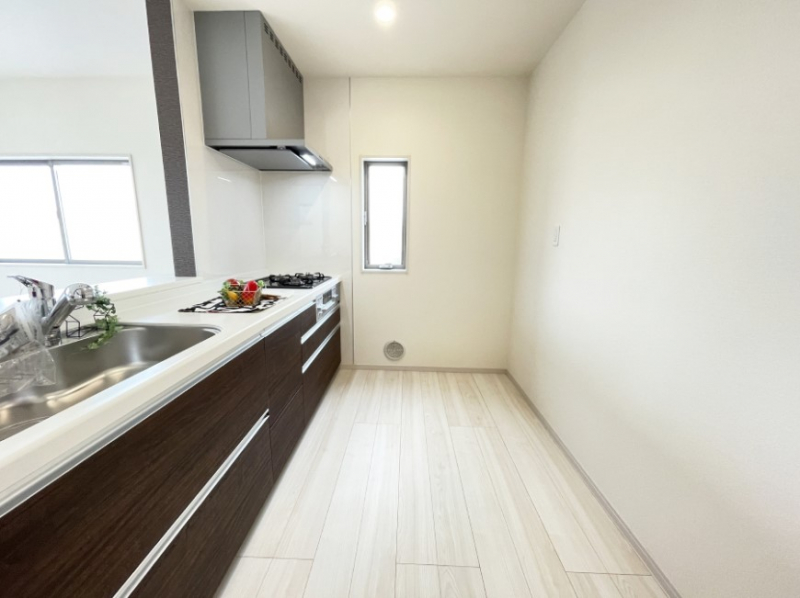 �L�b�`�� �L���Ďg������̂悢�L�b�`���B�������̂������ŉƑ��̏Ί炪�L����܂��B