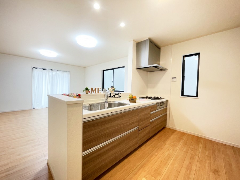 �L�b�`�� �L���Ďg������̂悢�L�b�`���B�������̂������ŉƑ��̏Ί炪�L����܂��B