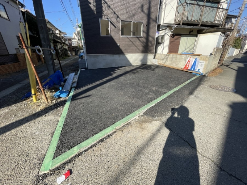  �O��