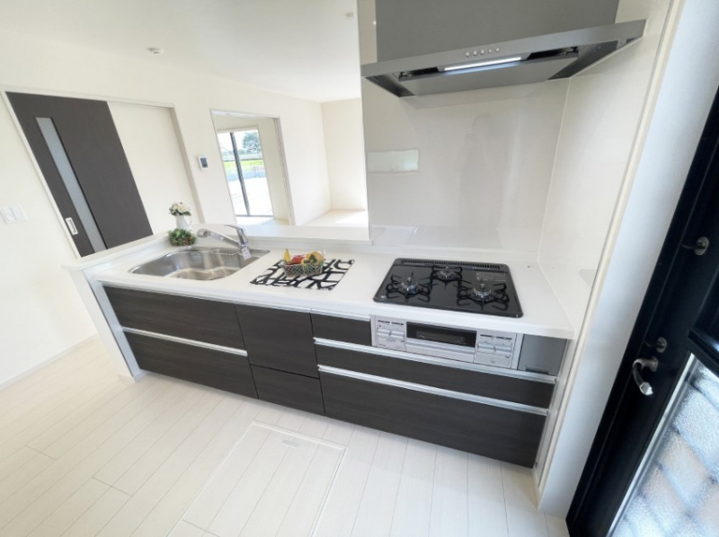 �L�b�`�� �L���Ďg������̂悢�L�b�`���B�������̂������ŉƑ��̏Ί炪�L����܂��B