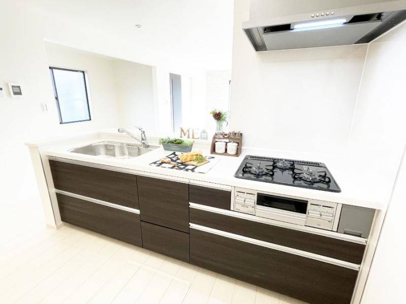 �L�b�`�� �L���Ďg������̂悢�L�b�`���B�������̂������ŉƑ��̏Ί炪�L����܂��B 