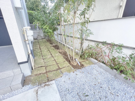 ���̑� �K�[�f�j���O���A�΂̏��������炵��