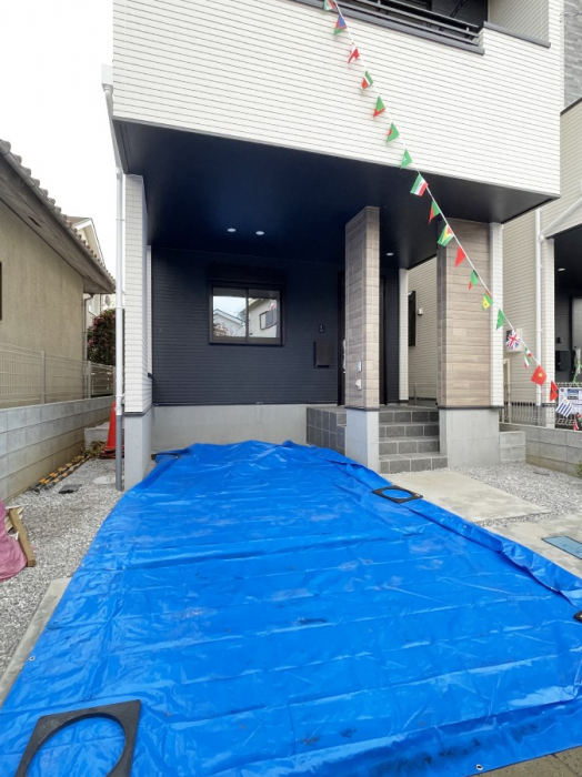  ���ڌ��ւ֏o���肪�ł���֗��ȃr���g�C���K���[�W