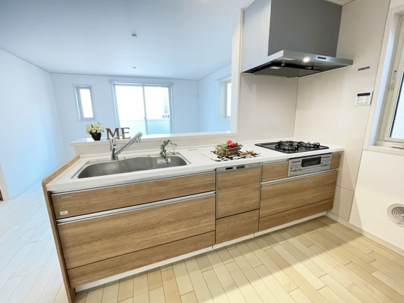 �L�b�`�� �L���Ďg������̂悢�L�b�`���B�������̂������ŉƑ��̏Ί炪�L����܂��B 
