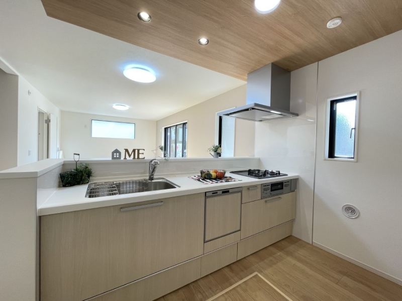 �L�b�`�� �L���Ďg������̂悢�L�b�`���B�������̂������ŉƑ��̏Ί炪�L����܂��B 