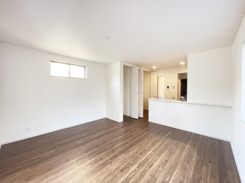 ���r���O ���Ƒ��̉�b���͂��ށA�J���I�Ȃk�c�j