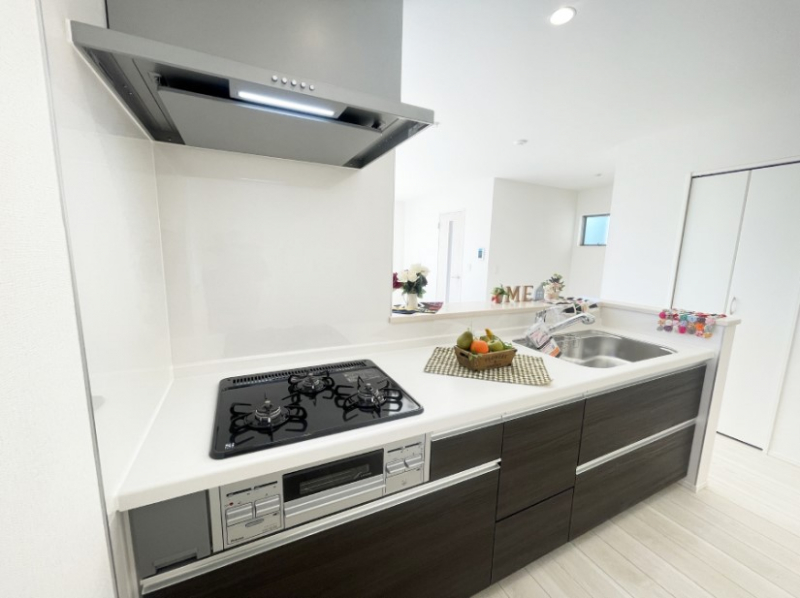 �L�b�`�� �L���Ďg������̂悢�L�b�`���B�������̂������ŉƑ��̏Ί炪�L����܂��B 