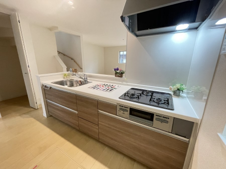 �L�b�`�� �L���Ďg������̂悢�L�b�`���B�������̂������ŉƑ��̏Ί炪�L����܂��B