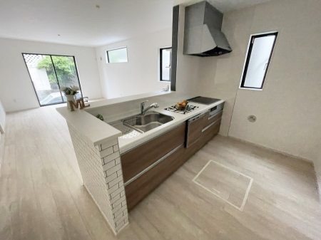 �L�b�`�� ���������Ȃ���ł����Ƒ��Ƃ̉�b���y���߂�ΖʃL�b�`��