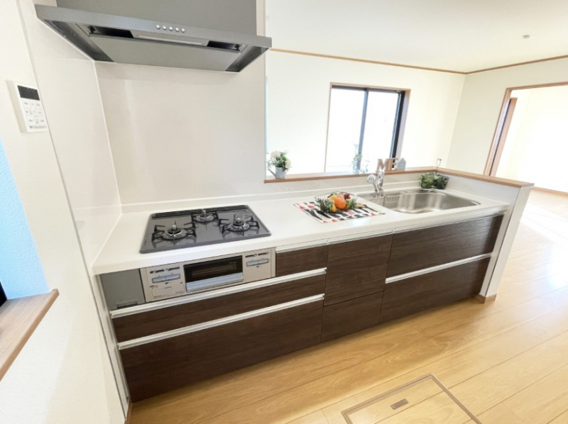 �L�b�`�� �L���Ďg������̂悢�L�b�`���A�������̂������ŉƑ��̏Ί炪�L����܂�
