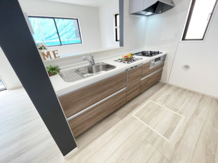 �L�b�`�� �L���Ďg������̂悢�L�b�`���B�������̂������ŉƑ��̏Ί炪�L����܂��B