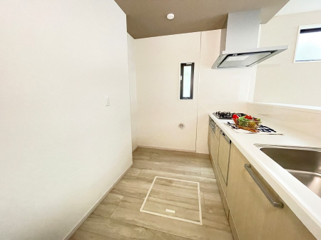 �L�b�`�� �L���Ďg������̂悢�L�b�`���A�������̂������ŉƑ��̏Ί炪�L����܂�