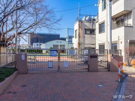 ���ӊ� ���w�Z 210m �����旧�T�c���w�Z