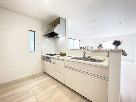 �L�b�`�� �L���Ďg������̂悢�L�b�`���B�������̂������ŉƑ��̏Ί炪�L����܂��B