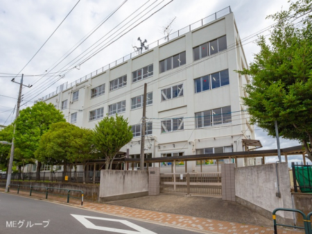 ���ӊ� ���w�Z 560m �����旧�C�����w�Z