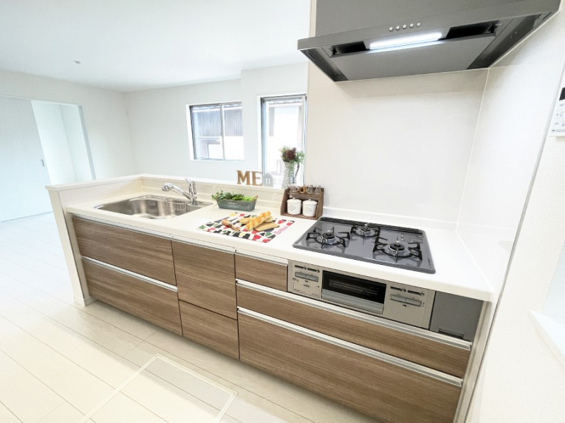 �L�b�`�� �L���Ďg������̂悢�L�b�`���B�������̂������ŉƑ��̏Ί炪�L����܂��B