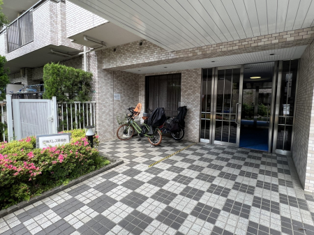 �G���g�����X �I�V�����ŃV���v���ȃG���g�����X�����o�}��