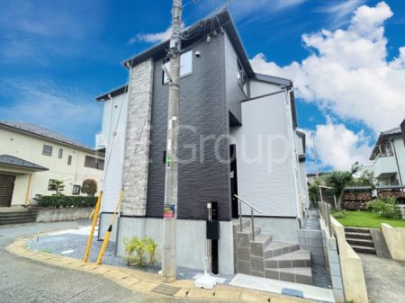 ���n�O�ώʐ^ �V���v���ŗ��������̂��錚���͏Z�ނ����̌��ŃI���W�i���Ȃ��̂ɂȂ��Ă����܂��B 