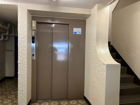 ���n�O�ώʐ^ �G���x�[�^�[�z�[��