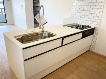 �L�b�`�� ����