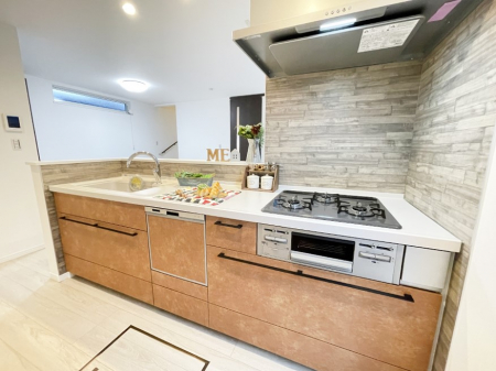 �L�b�`�� �L���Ďg������̂悢�L�b�`���B�������̂������ŉƑ��̏Ί炪�L����܂��B