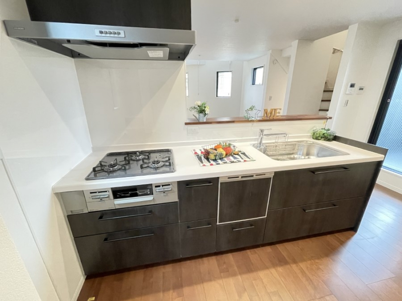 �L�b�`�� �L���Ďg������̂悢�L�b�`���A�������̂������ŉƑ��̏Ί炪�L����܂�