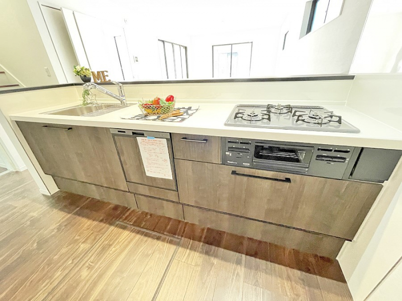 �L�b�`�� �L���Ďg������̂悢�L�b�`���B�������̂������ŉƑ��̏Ί炪�L����܂��B 
