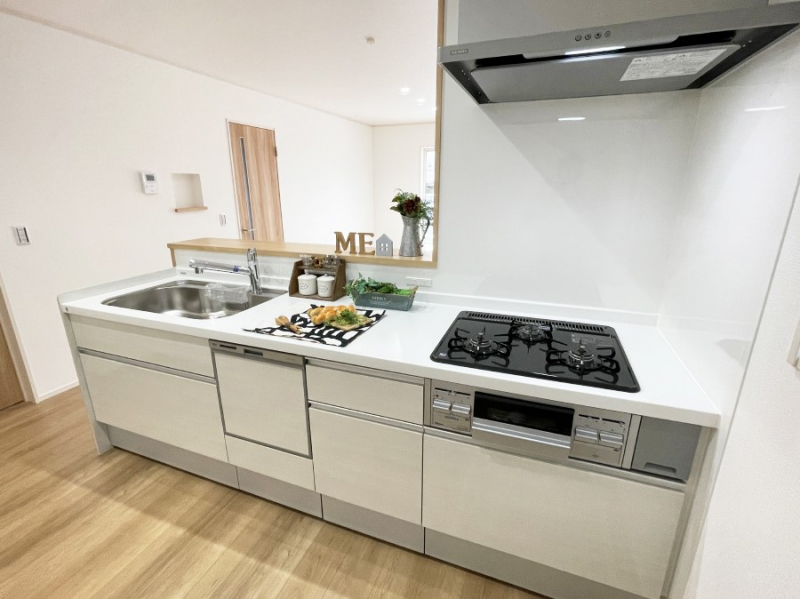�L�b�`�� �L���Ďg������̂悢�L�b�`���B�������̂������ŉƑ��̏Ί炪�L����܂��B