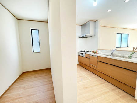 �L�b�`�� �L���Ďg������̂悢�L�b�`���B�������̂������ŉƑ��̏Ί炪�L����܂��B 