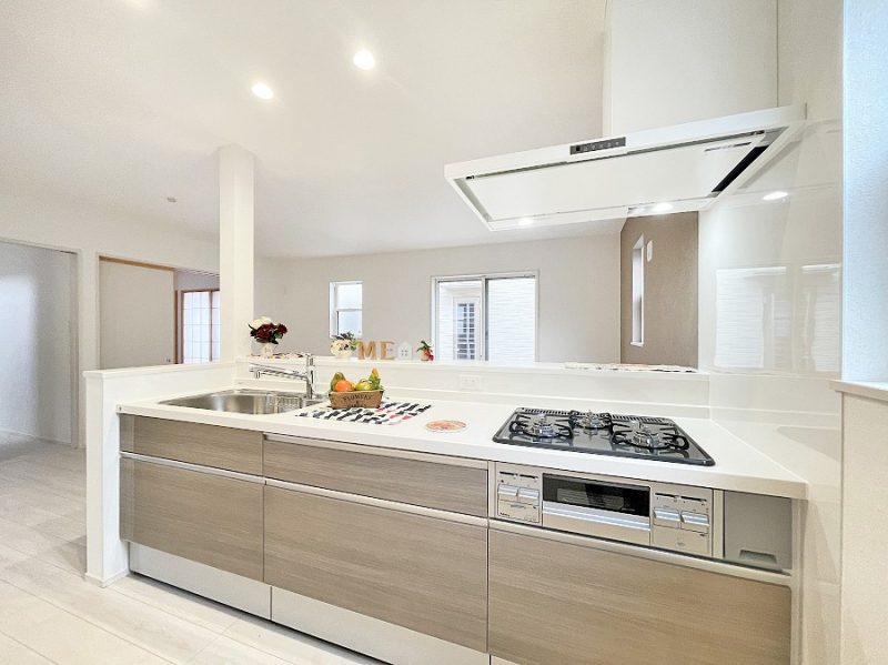 �L�b�`�� �L���Ďg������̂悢�L�b�`���B�������̂������ŉƑ��̏Ί炪�L����܂��B