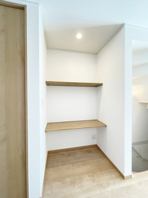 ���̑����� �J�E���^�[�t�A�e�����[�N�X�y�[�X��׋����Ƃ��Ă�����  