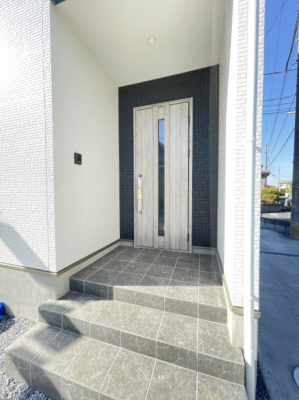 ���� �X�b�L���V���v���ȃf�U�C���̌��փh�A