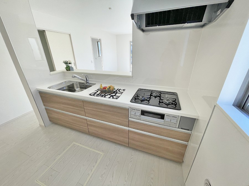 �L�b�`�� �L���Ďg������̂悢�L�b�`���B�������̂������ŉƑ��̏Ί炪�L����܂��B 