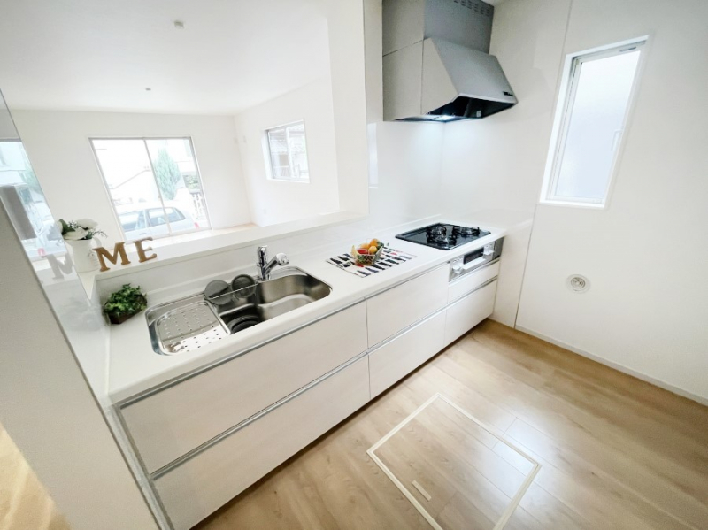 �L�b�`�� �L���Ďg������̂悢�L�b�`���B�������̂������ŉƑ��̏Ί炪�L����܂��B