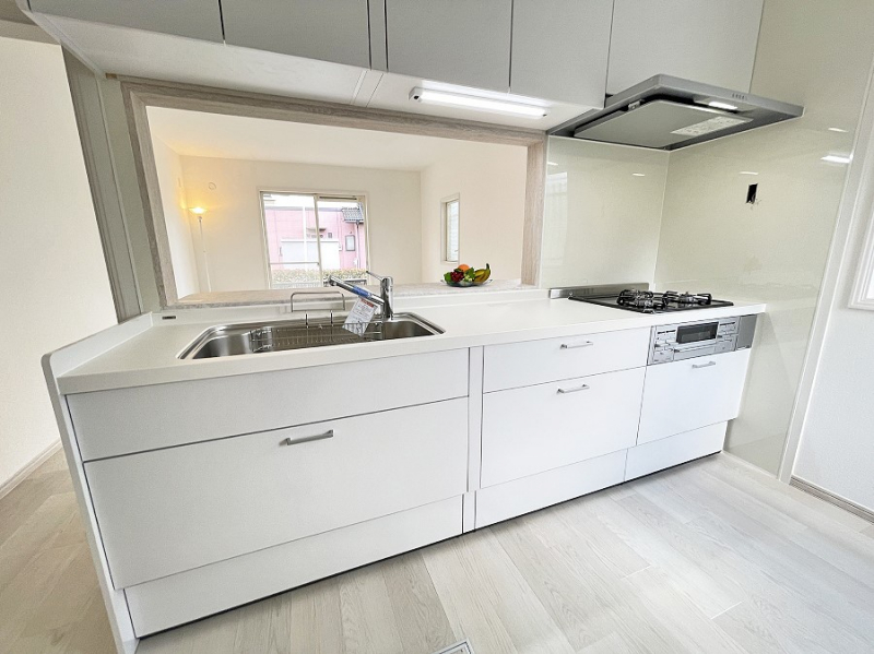 �L�b�`�� �L���Ďg������̂悢�L�b�`���B�������̂������ŉƑ��̏Ί炪�L����܂��B