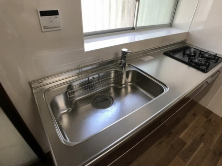 �L�b�`�� ���R���C���ł��鑋�����薾�邢�L�b�`��