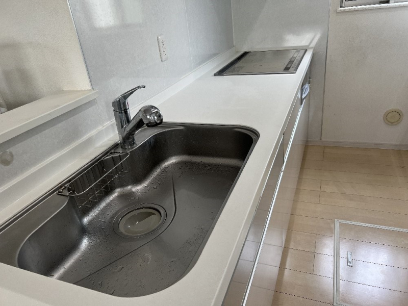 �L�b�`�� ���������Ȃ���ł����Ƒ��Ƃ̉�b���y���߂�ΖʃL�b�`��