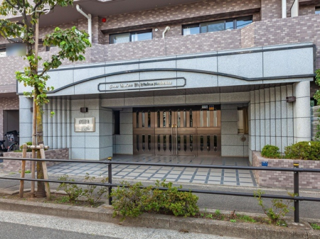 �G���g�����X -