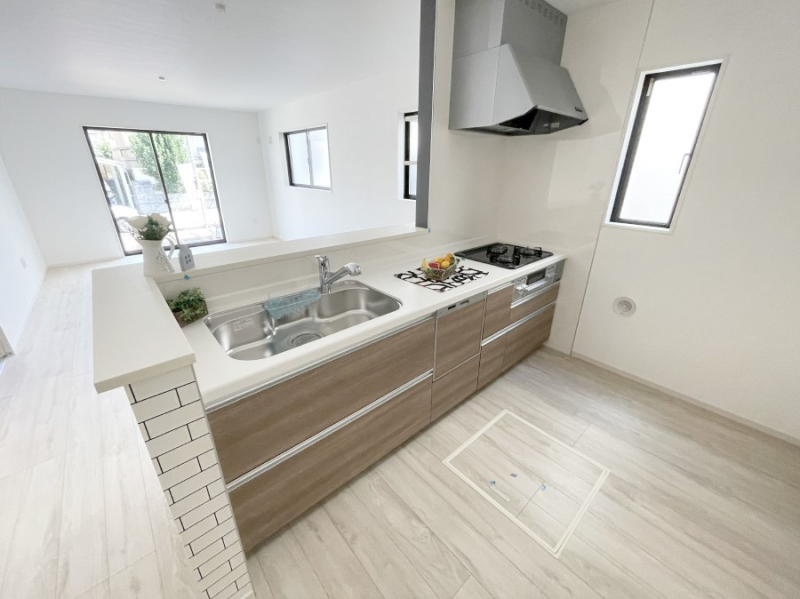 �L�b�`�� �L���Ďg������̂悢�L�b�`���B�������̂������ŉƑ��̏Ί炪�L����܂��B