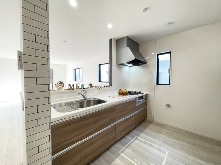 �L�b�`�� �L���Ďg������̂悢�L�b�`���B�������̂������ŉƑ��̏Ί炪�L����܂��B 