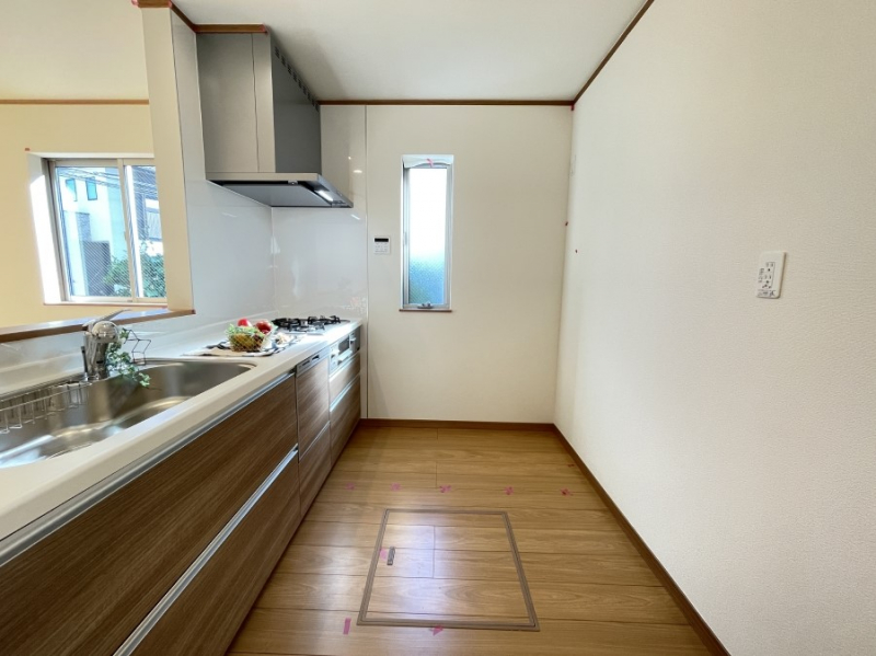 �L�b�`�� �L���Ďg������̂悢�L�b�`���A�������̂������ŉƑ��̏Ί炪�L����܂�