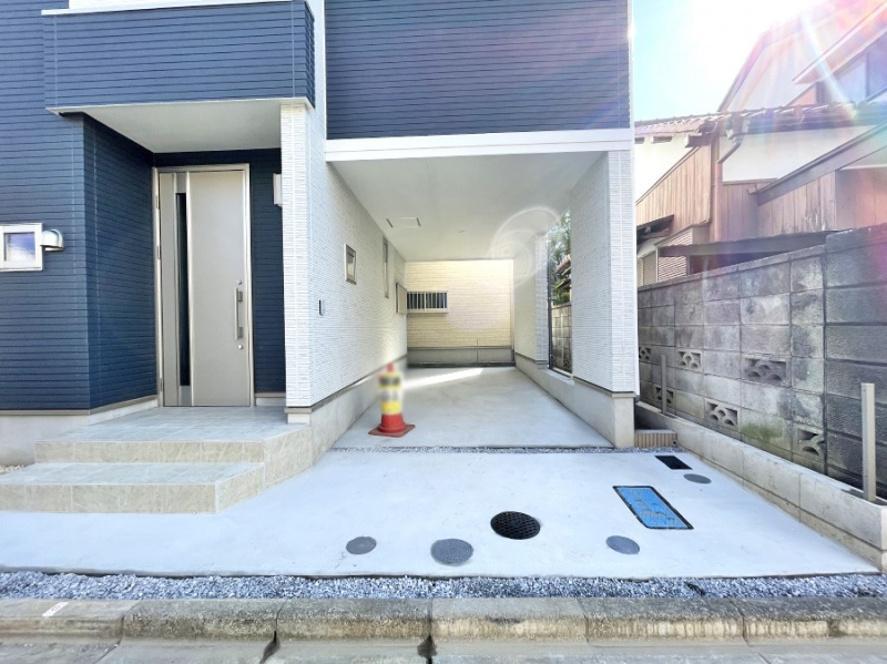  �O��