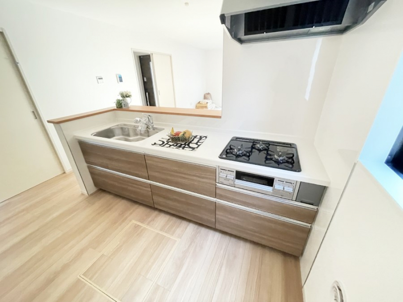 �L�b�`�� �L���Ďg������̂悢�L�b�`���B�������̂������ŉƑ��̏Ί炪�L����܂��B