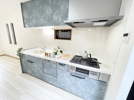 �L�b�`�� �L���Ďg������̂悢�L�b�`���B�������̂������ŉƑ��̏Ί炪�L����܂��B