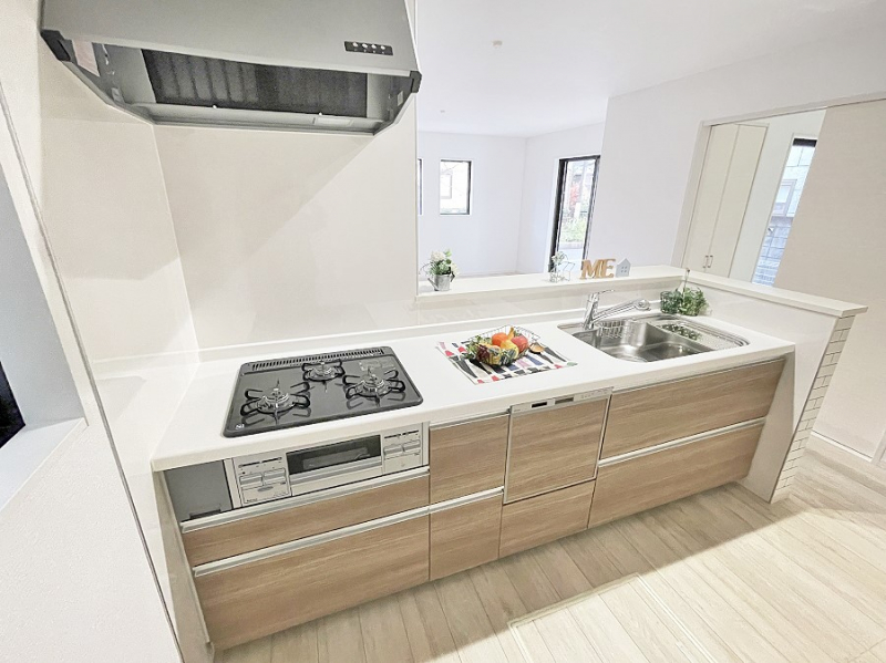 �L�b�`�� �L���Ďg������̂悢�L�b�`���B�������̂������ŉƑ��̏Ί炪�L����܂��B