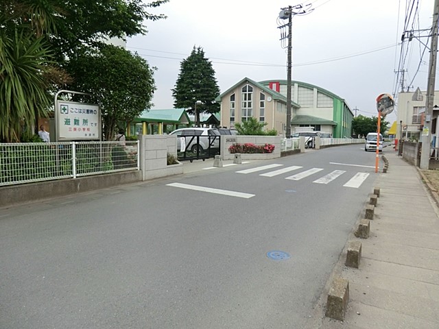 ���ӊ� ���w�Z 800m �O�����w�Z